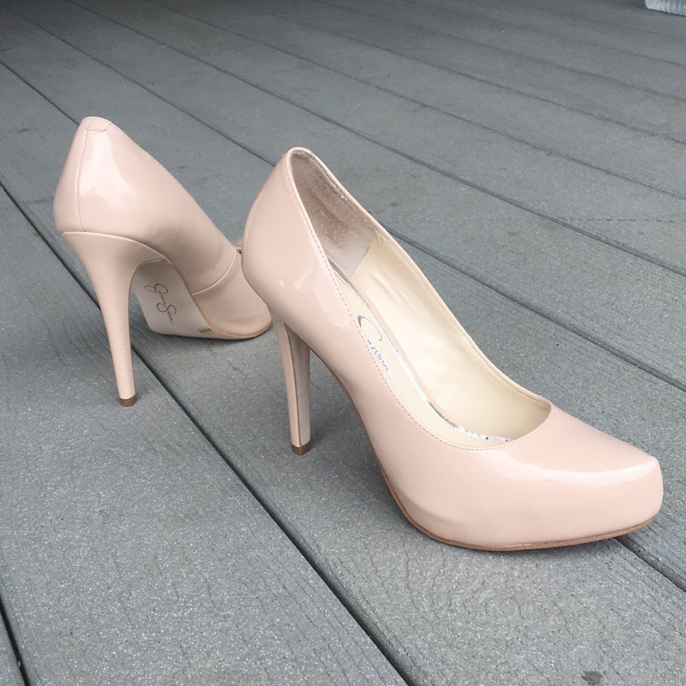 Jessica Simpson size 8.5 cream patent leather high heels.